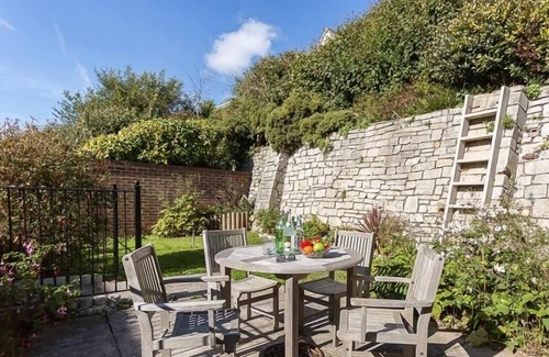 Wyke Regis Cottage | TIDES REACH, pet friendly, with a garden in Wyke Regis
