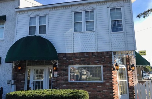 Mackinaw City Apartment | Tiffany's Premier Studio Vacation Rental Downtown Mackinaw City