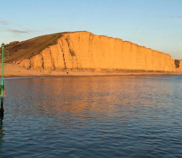 Bridport Hotel | tiger inn