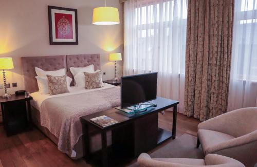 New Town Hotel | Tigerlily