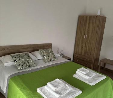 Lamezia Terme Apartment | TikiRoom