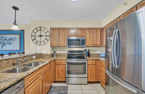 Ocean Drive Condo | Tilghman Resort Sea View w Lazy River & Indoor Pool