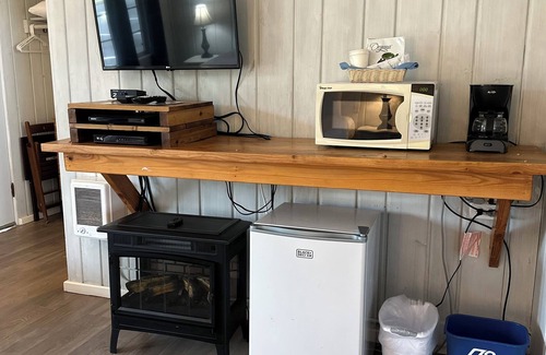 Yachats Hotel | Tillicum Beach Motel (Deane's Oceanfront Lodge)