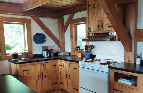 Lyndon Center House | Timber-frame home on 96 acres with view of White Mountains