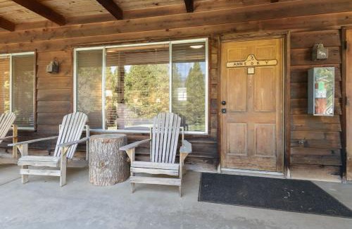 Springville House | Timberline Retreat CN Lodge #3