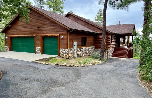 Highland Pines Cabin | Timbertrail Lodge - Prescott Cabin Rentals