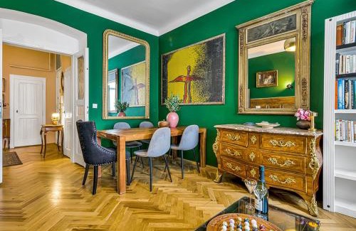 Golcuv Jenikov Apartment | Timeless Prague Apartment by House of Huxe