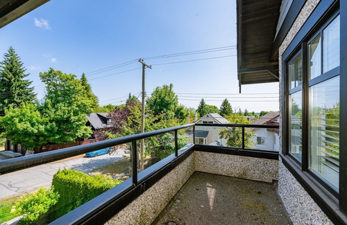 Dunbar House | Timeless Retreat Close to Central Vancouvern