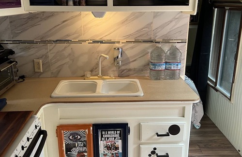 Soquel Apartment | Tiny Art House in the Santa Cruz Mountains