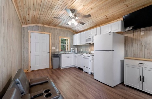 Albertville Apartment | Tiny cabin on 10 acres with pond