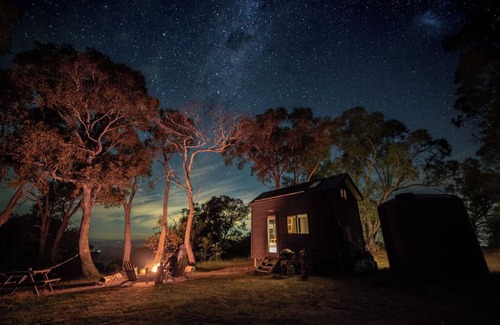 Metcalfe Cabin | Tiny Harper Summary: