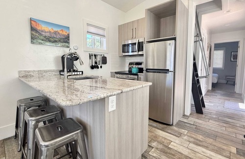 Orderville Apartment | Tiny Home #1 w/Resort Amenities Pool/Hot Tub