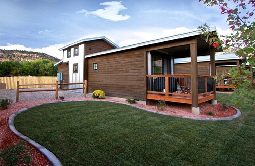 Orderville Apartment | Tiny Home #1 w/Resort Amenities Pool/Hot Tub