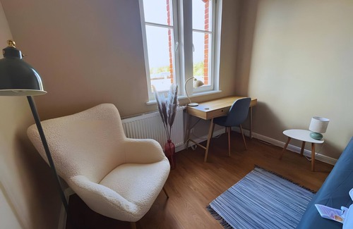 Marienfließ House | Tiny Home 'Bauwagen' with Shared Terrace and Shared Garden