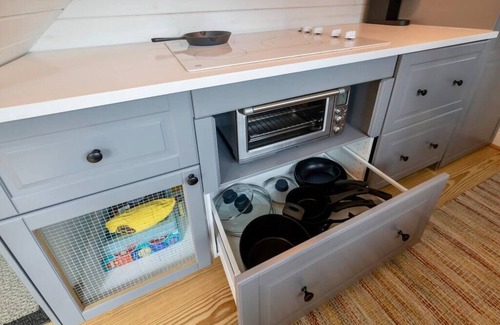 Town of Schodack Apartment | Tiny Home Escape Swimmable Pond WiFi Pets OK