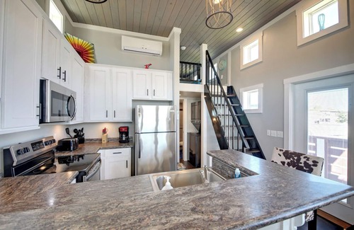 Austin House | Tiny Home for 4 in a Resort Community.