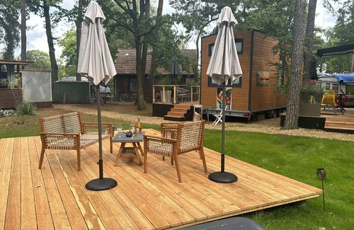 Caputh House | Tiny Home 'Tiny House Nr 2' with Private Terrace, Wi-Fi, and Air Conditioning