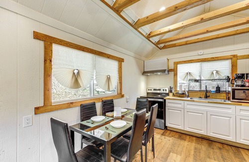 Arrowhead Villas Apartment | Tiny Home w/Deck & Mtn Views in Lake Arrowhead!