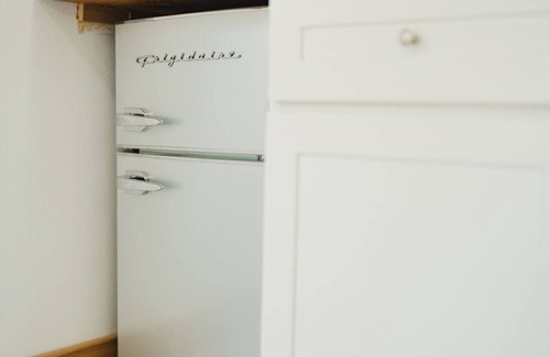 Lewis County House | Tiny Home w/Hot Tub-Fire Pit-AC