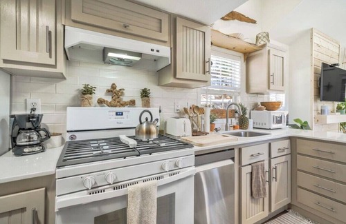 Woodland Park Cabin | Tiny Home with a Modern Flair in the Mountains