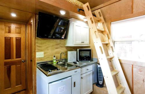 Clarksville House | Tiny House Downtown in Walkable Location