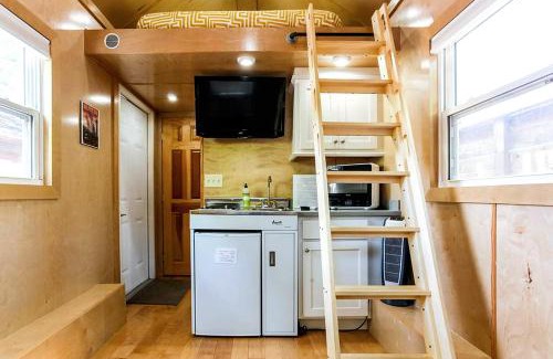 Clarksville House | Tiny House Downtown in Walkable Location