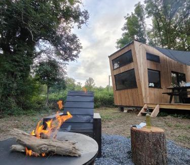 Saint-Jacques-d'Ambur Ski Chalet | Tiny house AMBUR