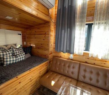 Valley Center House | Tiny House - mountain views close to everything