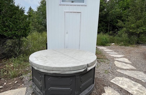 Trent Lakes Cabin | Tiny House on 52 Acre Property