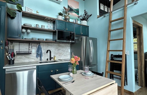 Hayden Lake House | Tiny House on Hayden Lake with beach access and hot tub