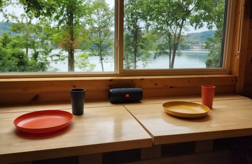 Bentonville Cabin | Tiny house on Ohio River cozy, relaxing, peaceful, fishing, kayaking, w/hot tub