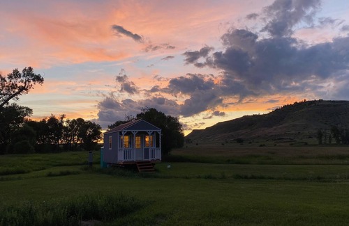 Absarokee Cabin | Tiny House on the Prairie