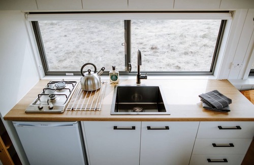 Tooborac Cabin | Tiny Pip Summary: Tin