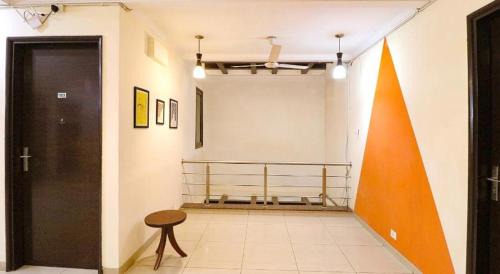DLF Phase 3 House | Tipsyy Inn Suites 020