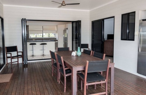 Horseshoe Bay House | Tiramula Lodge Holiday House