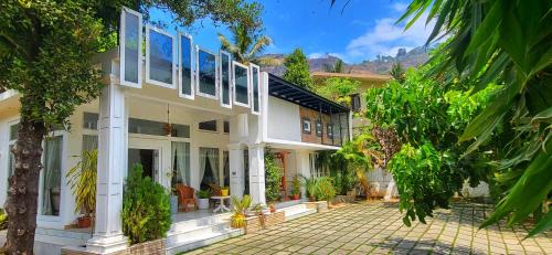 Adimaly Villa | TKG serene Private 2BHK Adimali