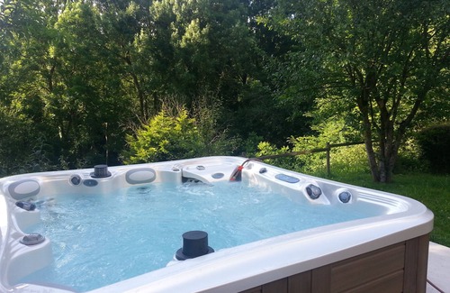 La Vicomte-sur-Rance Cottage | TO RENT GITE WITH SPA NEAR DINAN ST MALO COTE D EMERAUDE