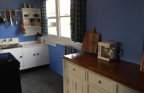 Binalong Bay Cottage | Toddle Inn - Binalong Bay