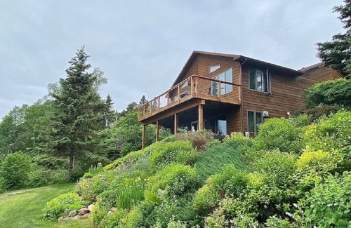 Tofte House | Tofte Cove on Lake Superior. Certain to WOW You! Sleeps Up to 6 Guests! Amazing!