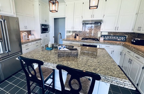 Geneva House | Toledo Bend Lakefront Home in Pendleton Harbor. Great for a family vacation!