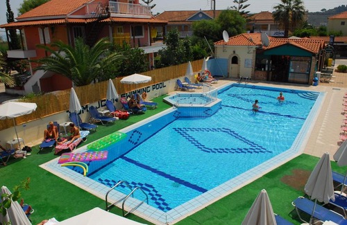Tsilivi Apartment | Tom & John Center