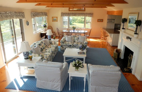 Tom Nevers House | Tom Nevers Bluff, Pool/Spa/AC, Views, 1/2 Block to Ocean, 2-MBRs, Jeep, No Pets
