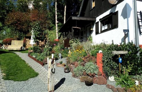 Udler House | Tom`s Hütte