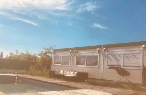 Lazarushoek House | Tomorrowland Poolhouse 2 rooms 4 -6p bar shuttle WE1