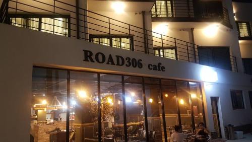 Iun House | Tongyeong Chorokbit Bada Pension