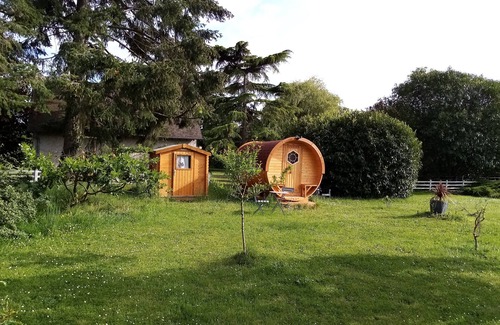 Neuilly Cabin | TONNEAU EN BOIS à Garennes sur Eure AU HAVRE DE PAIX AU BORD DE L'EURE