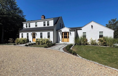 East Orleans House | Tonset Manor: 232-O East Orleans Vacation Estate Includes Guest House, Heated Pool, Hot Tub