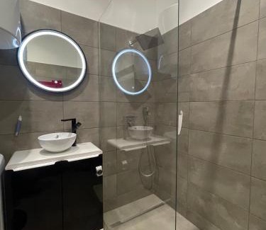 Illkirch-Graffenstaden Apartment | TonyaFlowersapp