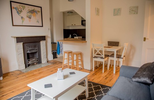 Ipswich Apartment | Toothbrush Apartments - Central Ipswich - Fonnereau Rd