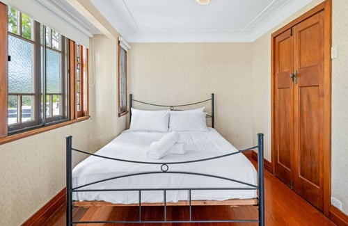 Toowong House | Toowong - Stunning&Sweet 3BR Family House